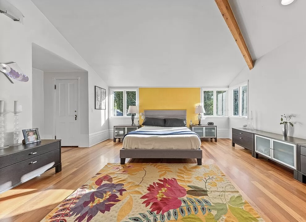 Estate Sale Bedroom in Santa Monica, CA