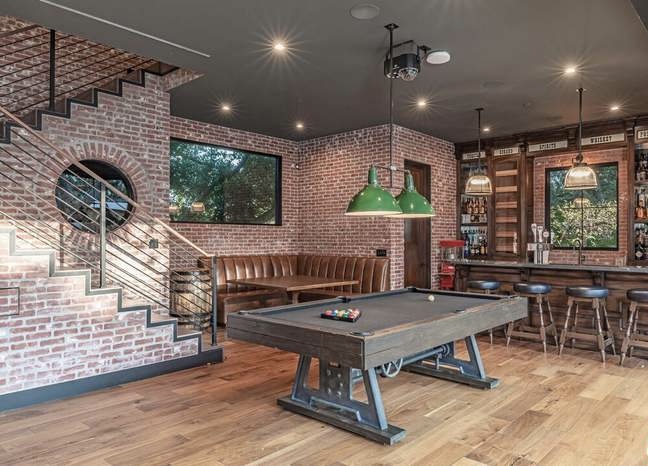 Estate Sale in Encino Hills, CA